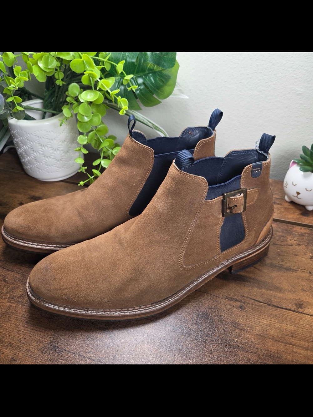 Vintage Foundry Co. The Antisana Suede Chelsea Boots Men's size 12